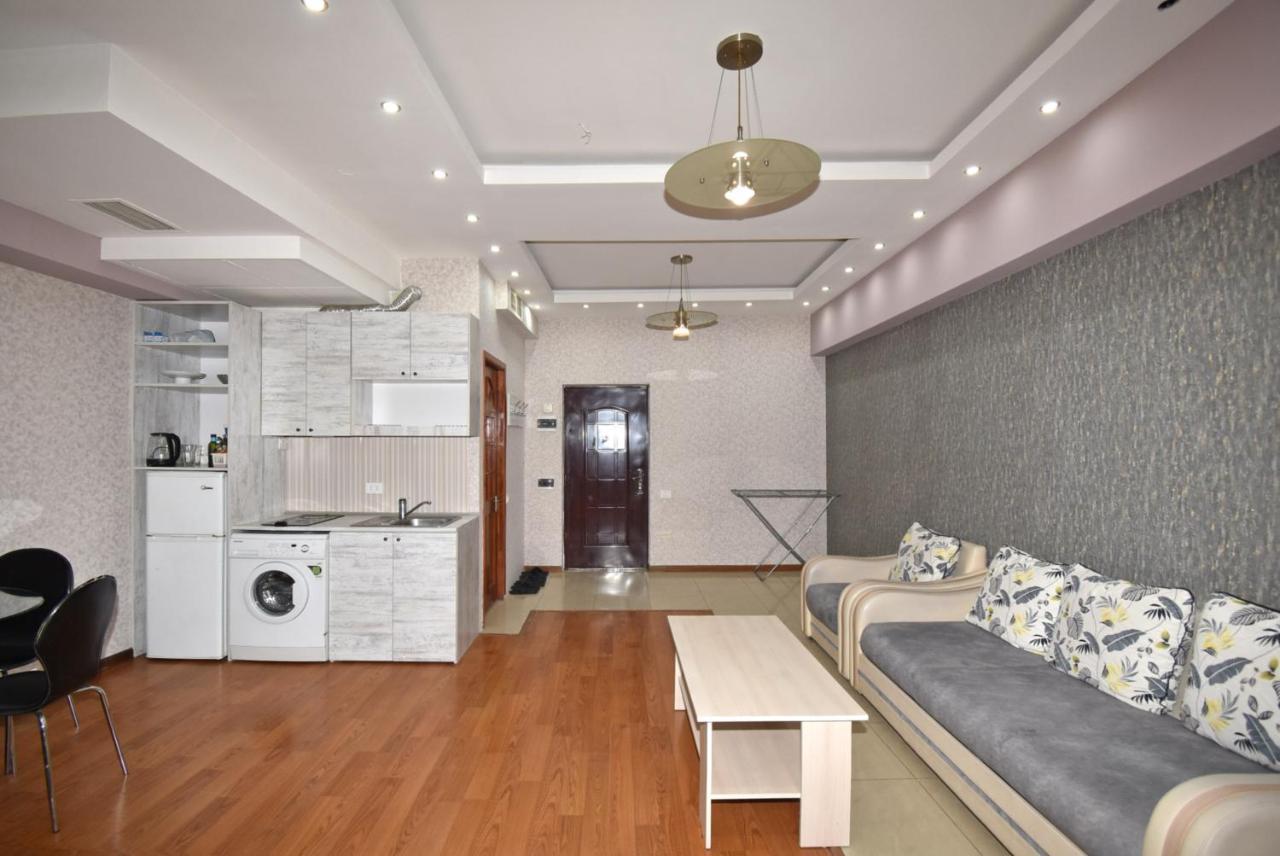 Armenak Apartment No 8, Abovyan Street Yerevan Exterior photo